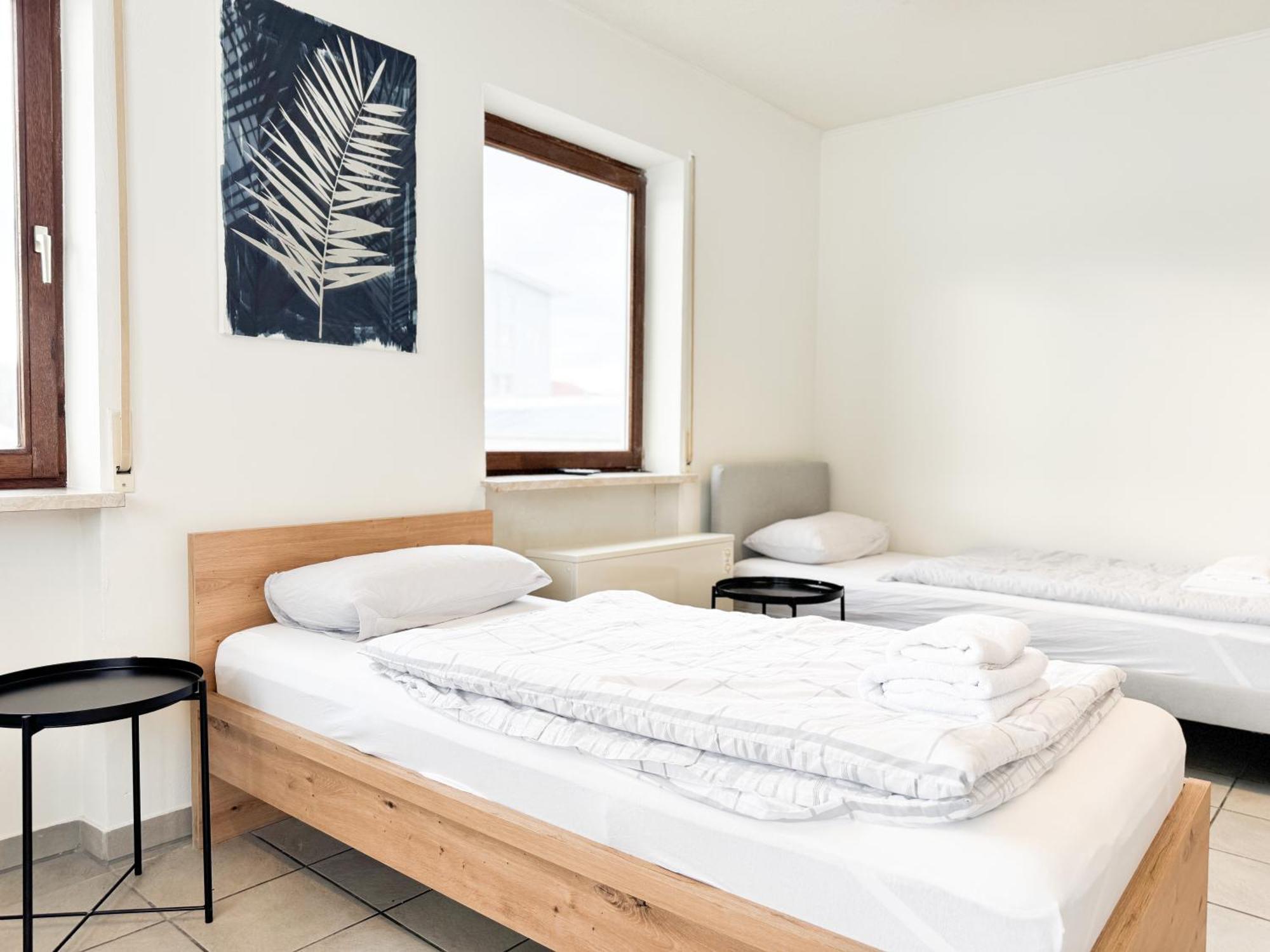 Modern Living Studios Karlsbad Exteriör bild
