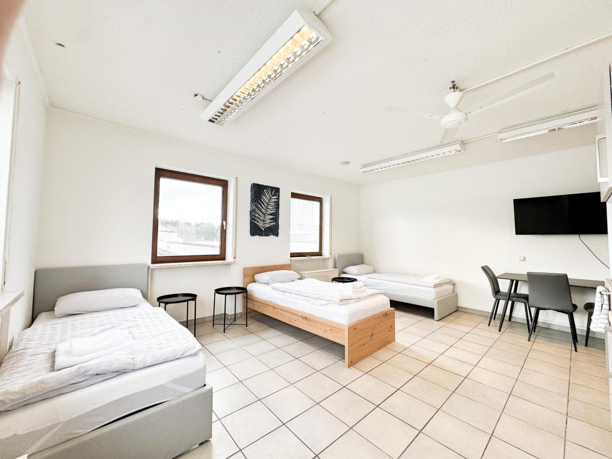 Modern Living Studios Karlsbad Exteriör bild